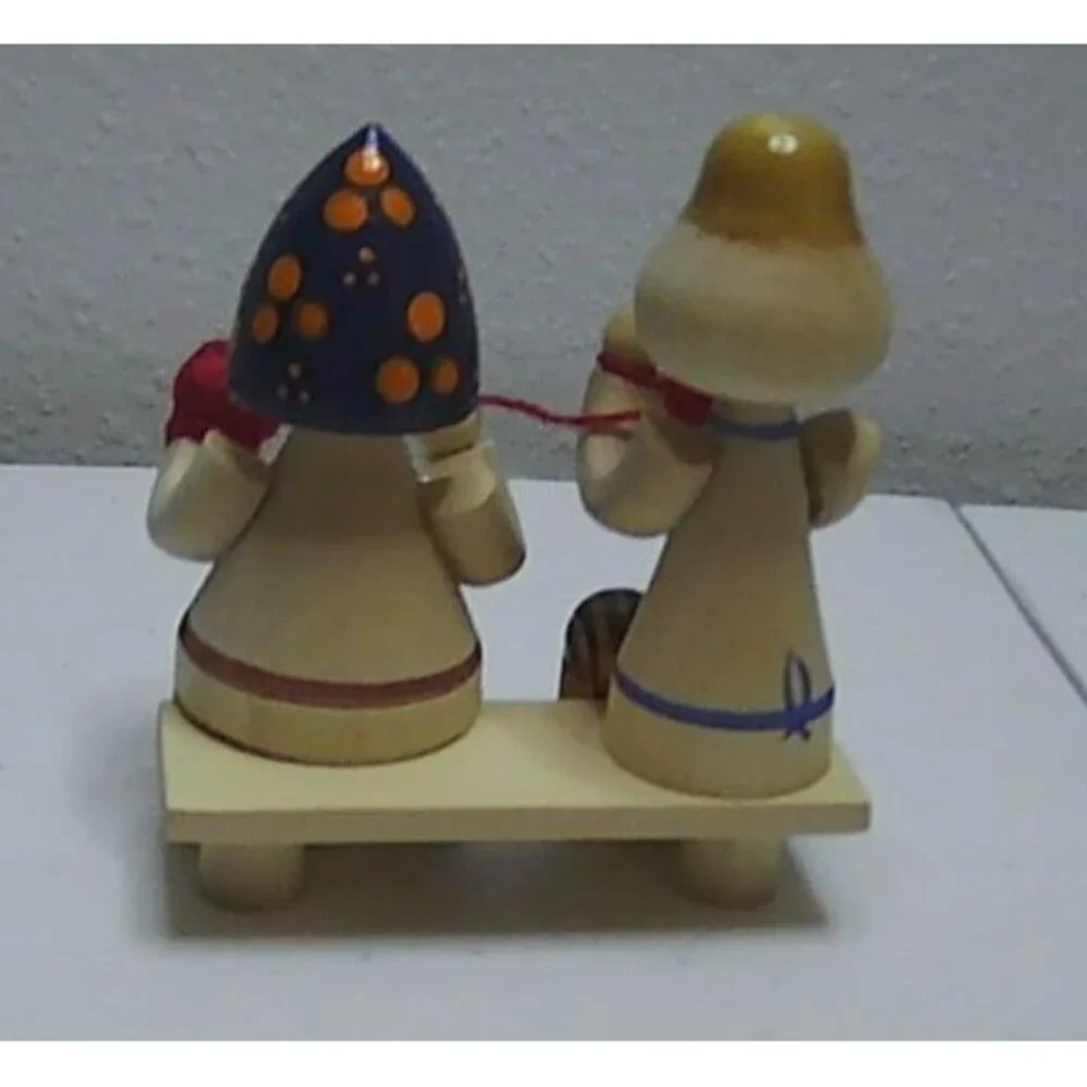 Russian Wooden Figurine Man Woman with Fruit 2.75x2x3.25